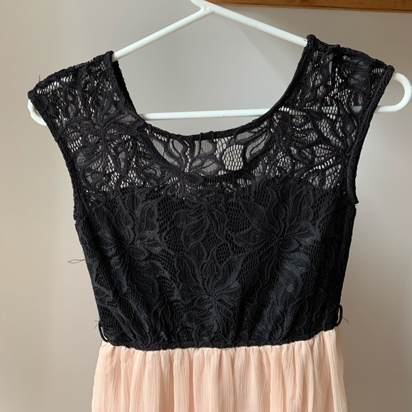 Dynamite Dress - Picture 2 of 3